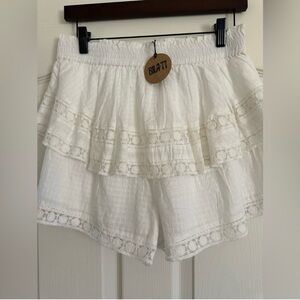 Bila Shorts NWT